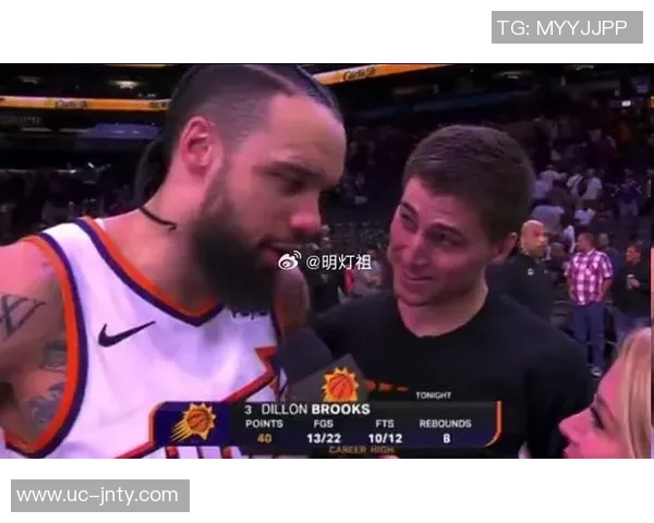 布克调侃狄龙表现如JR史密斯全场得分如潮涌动